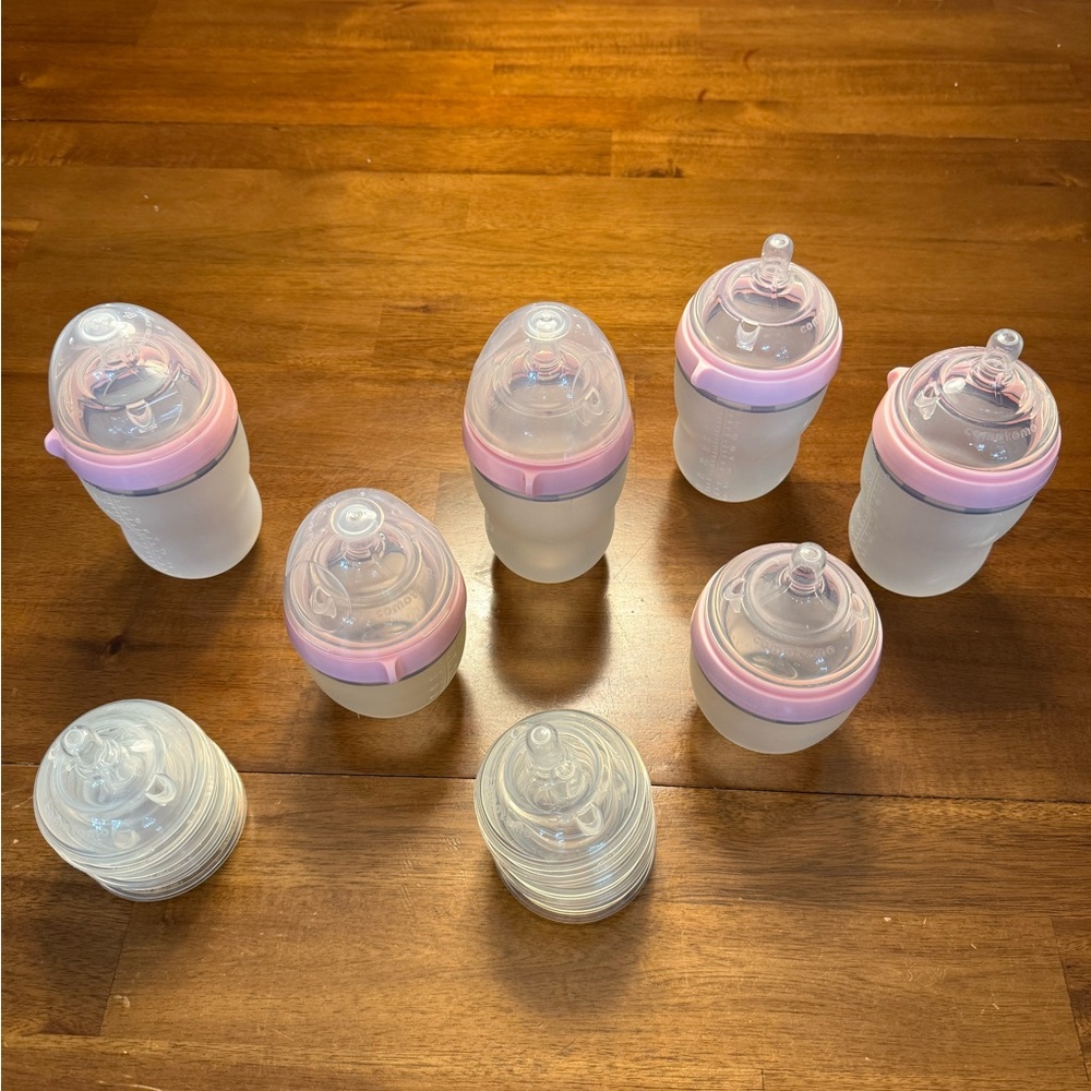 Set of como tomo Baby Bottles with Pink Accents